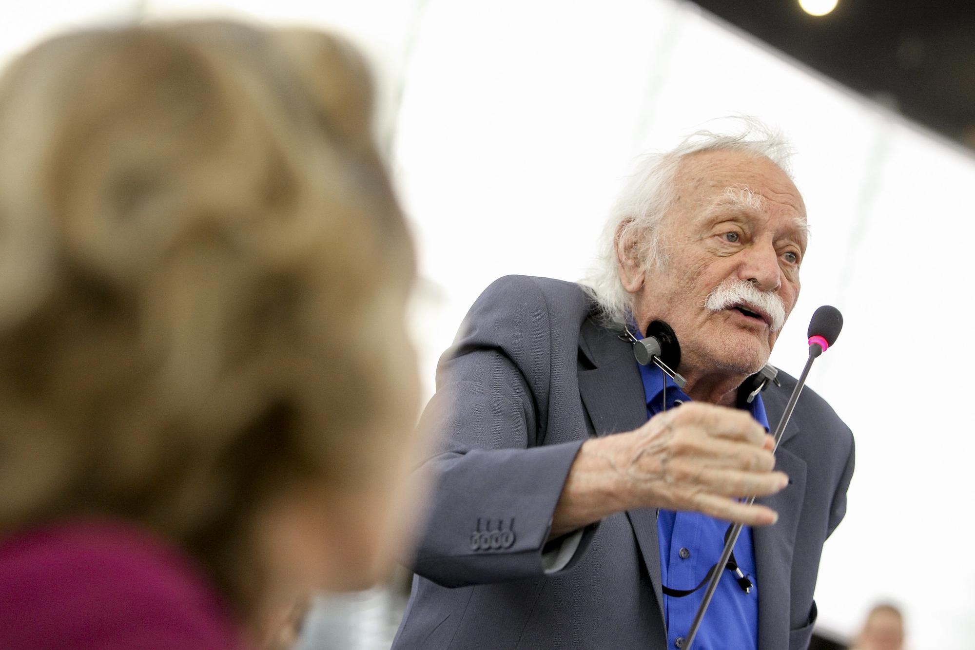 Manolis Glezos